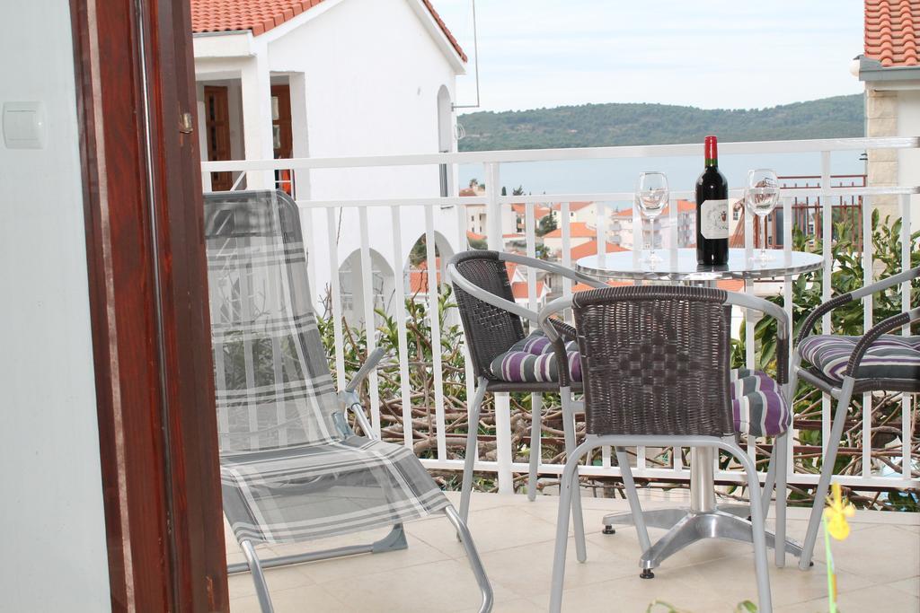 Apartment Mia - Spacious Apartment On 85 M2 With Beautiful Sea View Trogir Zimmer foto