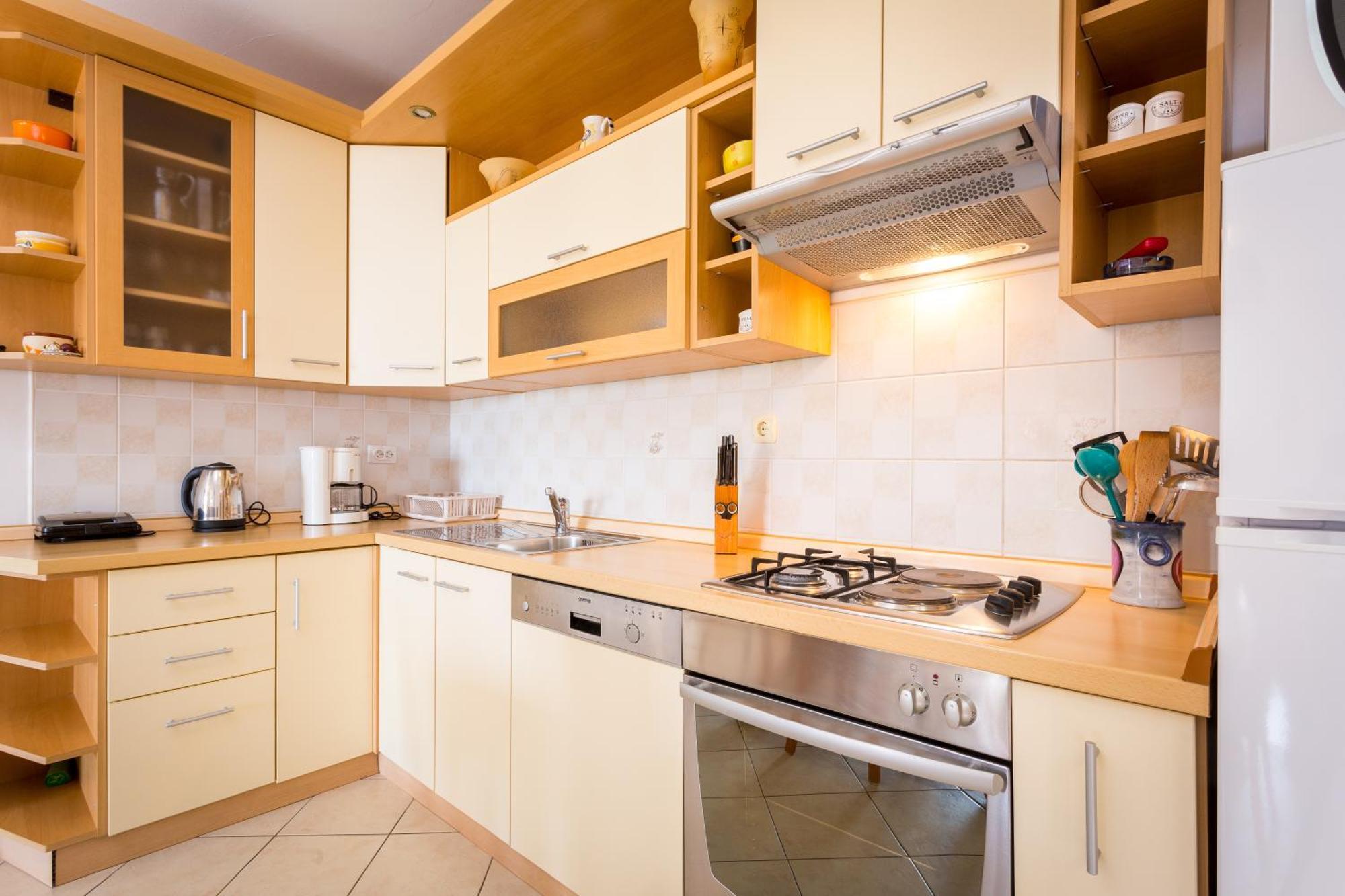 Apartment Mia - Spacious Apartment On 85 M2 With Beautiful Sea View Trogir Exterior foto